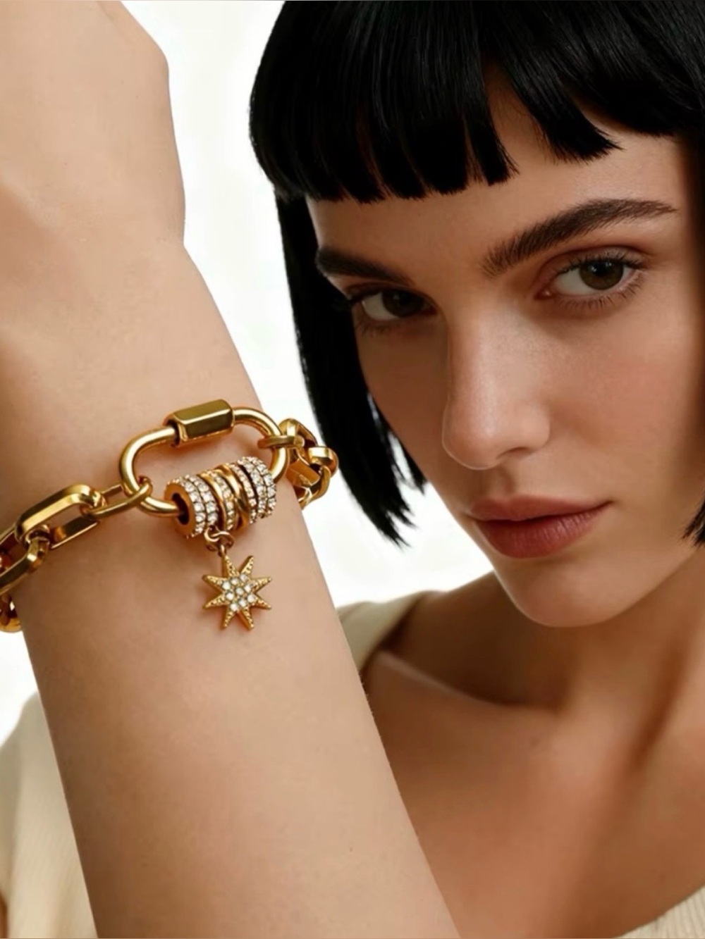 NEW SET 18K Gold Plated
Crystal Necklace and Bracelet with Star Charm Waterproof - Picture 3 of 6